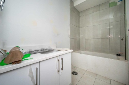 358 Chelsea Common, Chestermere, AB - Indoor Photo Showing Bathroom
