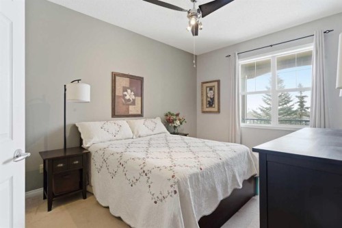 305-37 Prestwick Drive Se, Calgary, AB - Indoor Photo Showing Bedroom