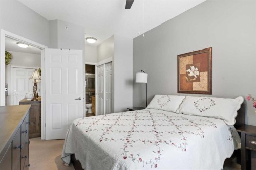 305-37 Prestwick Drive Se, Calgary, AB - Indoor Photo Showing Bedroom