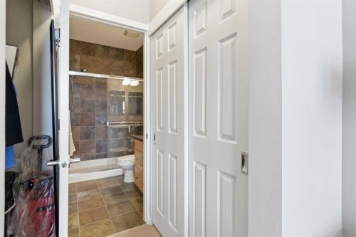 305-37 Prestwick Drive Se, Calgary, AB - Indoor