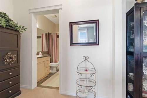 305-37 Prestwick Drive Se, Calgary, AB - Indoor Photo Showing Other Room