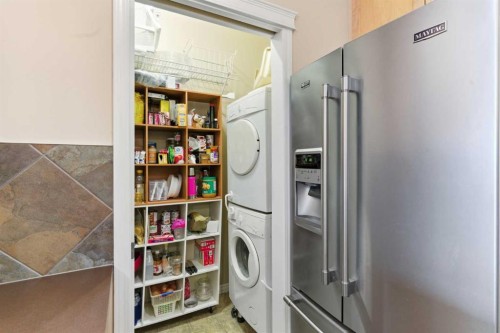 305-37 Prestwick Drive Se, Calgary, AB - Indoor Photo Showing Laundry Room
