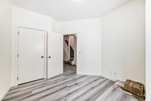 2006 37 Street Se, Calgary, AB - Indoor