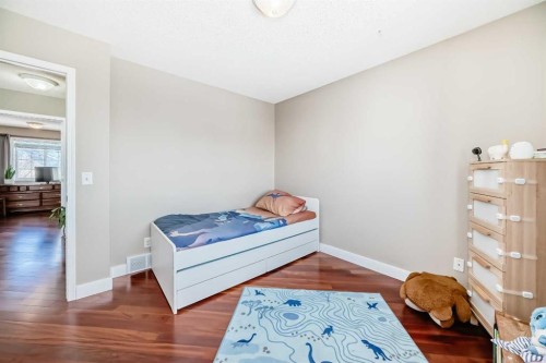 232 Coral Keys Place Ne, Calgary, AB - Indoor Photo Showing Bedroom