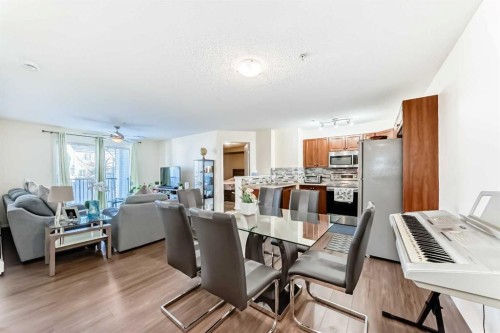 1219-8 Bridlecrest Drive Sw, Calgary, AB - Indoor Photo Showing Dining Room