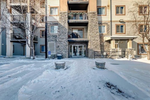 1219-8 Bridlecrest Drive Sw, Calgary, AB - Outdoor With Balcony With Facade