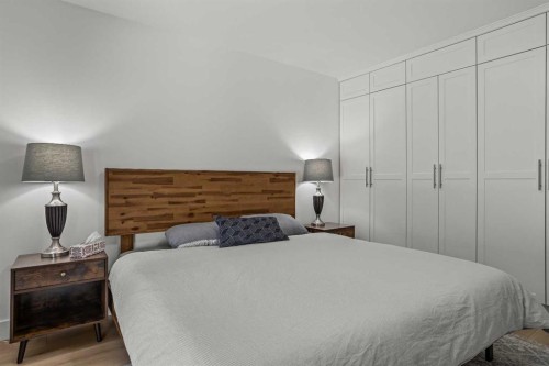 157 Cougar Point Road, Canmore, AB - Indoor Photo Showing Bedroom