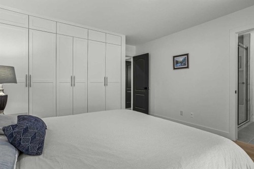 157 Cougar Point Road, Canmore, AB - Indoor Photo Showing Bedroom