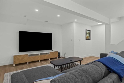 157 Cougar Point Road, Canmore, AB - Indoor Photo Showing Other Room