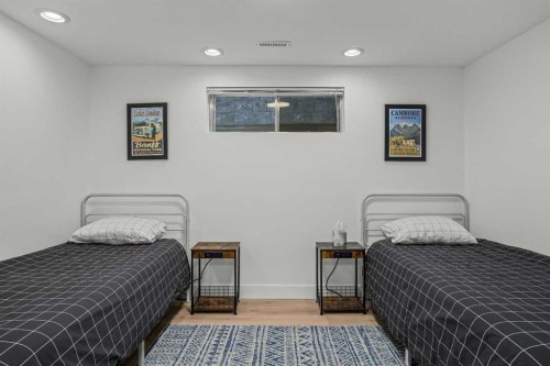 157 Cougar Point Road, Canmore, AB - Indoor Photo Showing Bedroom