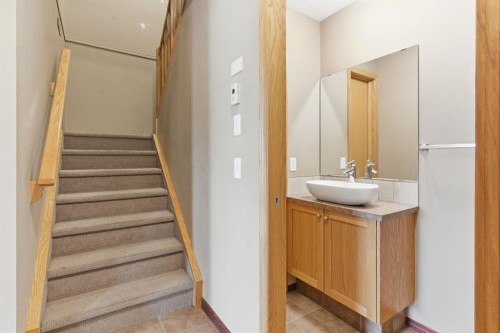 207-323 Fourth Avenue, Strathmore, AB - Indoor Photo Showing Other Room