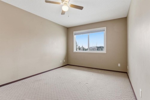 207-323 Fourth Avenue, Strathmore, AB - Indoor Photo Showing Other Room