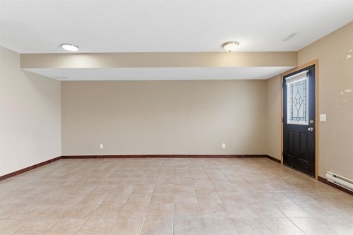 207-323 Fourth Avenue, Strathmore, AB - Indoor Photo Showing Other Room