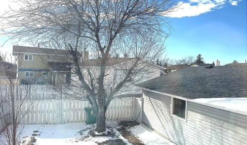 6715 43 Avenue Ne, Calgary, AB - Outdoor