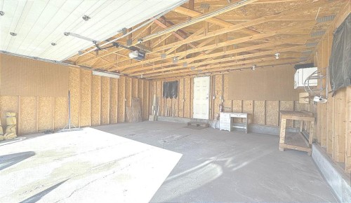 6715 43 Avenue Ne, Calgary, AB - Indoor