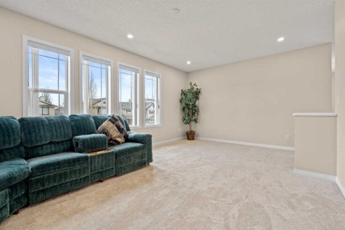 332 Oakmere Way, Chestermere, AB - Indoor Photo Showing Living Room