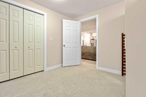332 Oakmere Way, Chestermere, AB - Indoor Photo Showing Other Room