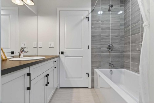 41 Lavender Passage Se, Calgary, AB - Indoor Photo Showing Bathroom