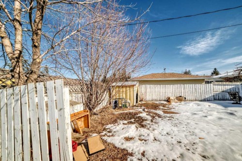 212 78 Avenue Ne, Calgary, AB - Outdoor