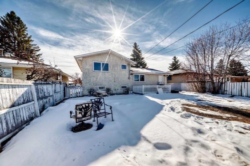 212 78 Avenue Ne, Calgary, AB - Outdoor