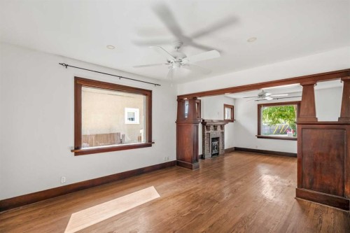 1640 15 Street Se, Calgary, AB - Indoor Photo Showing Other Room