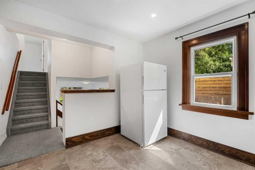 1640 15 Street Se, Calgary, AB - Indoor Photo Showing Other Room