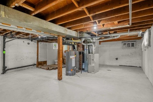 1640 15 Street Se, Calgary, AB - Indoor Photo Showing Basement