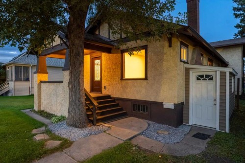 1640 15 Street Se, Calgary, AB - Outdoor