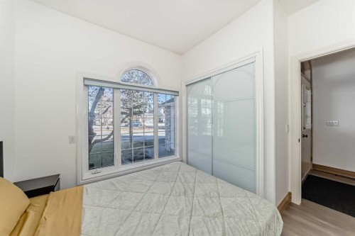 29 Simcoe Gate Sw, Calgary, AB - Indoor Photo Showing Other Room