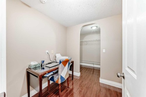 29 Simcoe Gate Sw, Calgary, AB - Indoor