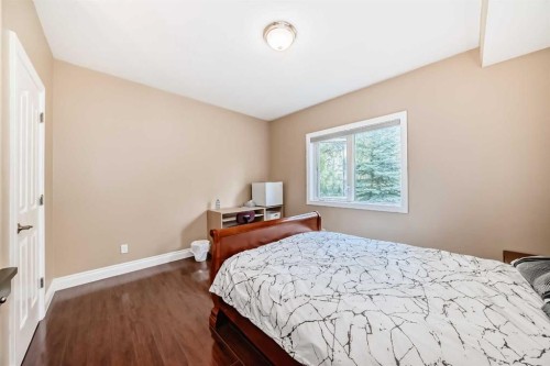 29 Simcoe Gate Sw, Calgary, AB - Indoor Photo Showing Bedroom