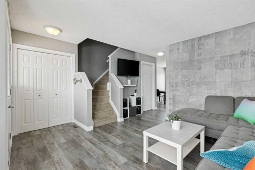 42 Hidden Hills Way Nw, Calgary, AB - Indoor Photo Showing Other Room