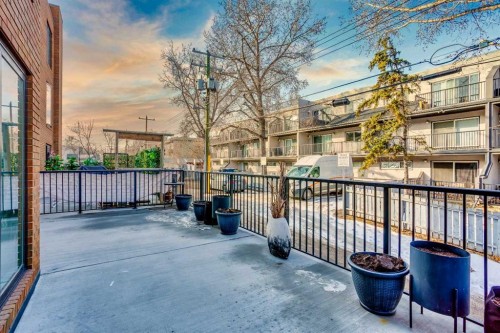 102-350 4 Avenue Ne, Calgary, AB - Outdoor