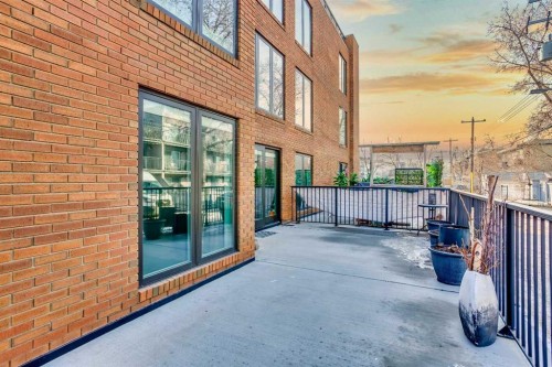 102-350 4 Avenue Ne, Calgary, AB - Outdoor With Exterior