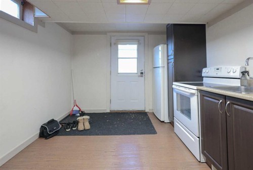 102 Dalgleish Bay Nw, Calgary, AB - Indoor