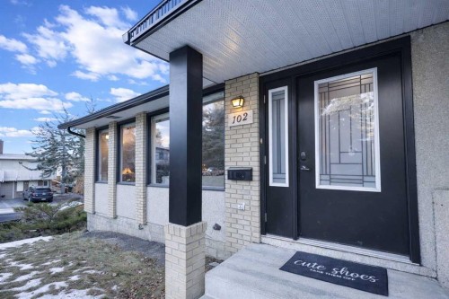 102 Dalgleish Bay Nw, Calgary, AB - Outdoor