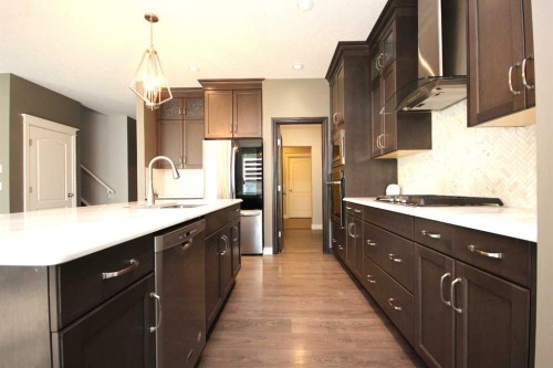 383 Evansglen Drive Nw, Calgary, AB - Indoor Photo Showing Kitchen With Upgraded Kitchen