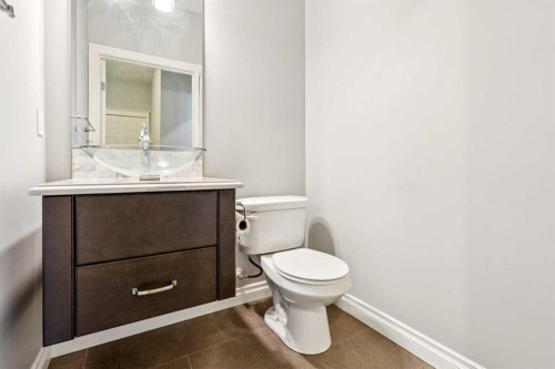 383 Evansglen Drive Nw, Calgary, AB - Indoor Photo Showing Bathroom