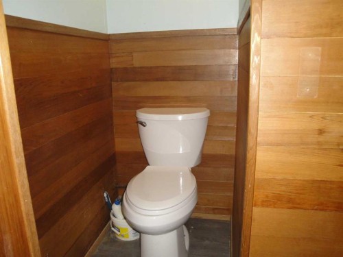 88 Abingdon Court Ne, Calgary, AB - Indoor Photo Showing Bathroom