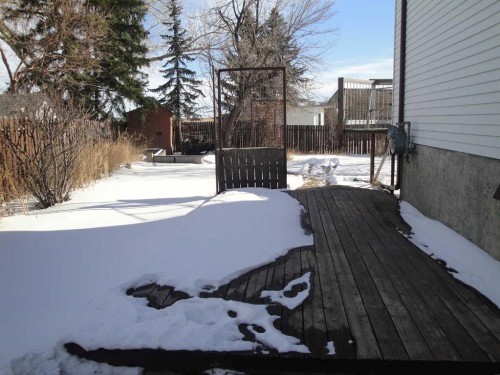 88 Abingdon Court Ne, Calgary, AB - Outdoor