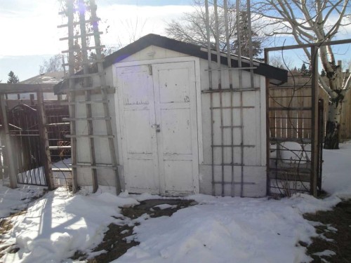 88 Abingdon Court Ne, Calgary, AB - Outdoor