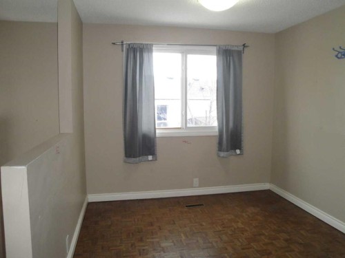 88 Abingdon Court Ne, Calgary, AB - Indoor Photo Showing Other Room