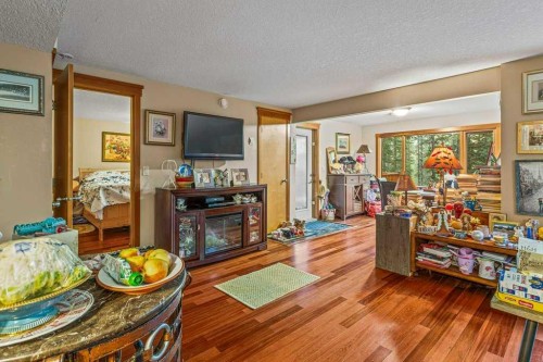 215 Miskow Close, Canmore, AB - Indoor