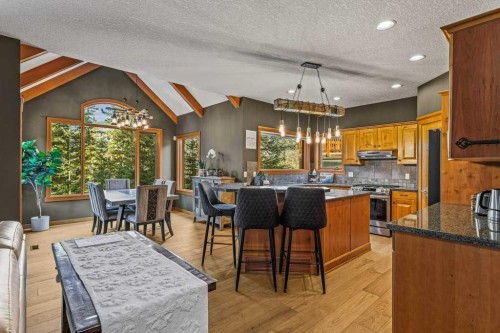 215 Miskow Close, Canmore, AB - Indoor