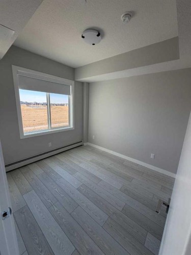 1314-63 Corner Glen Crescent, Calgary, AB - Indoor Photo Showing Other Room