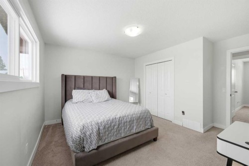 6011 Temple Drive Ne, Calgary, AB - Indoor Photo Showing Bedroom