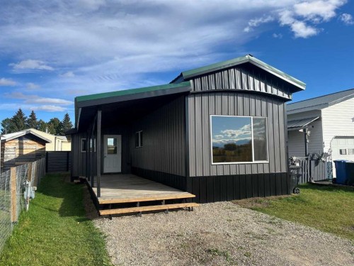 #50, 110 Highway 22, Cremona, AB 