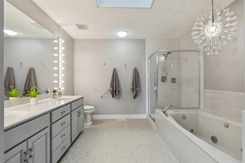 231 Scimitar Bay Nw, Calgary, AB - Indoor Photo Showing Bathroom