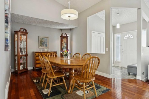 231 Scimitar Bay Nw, Calgary, AB - Indoor Photo Showing Dining Room