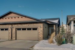 95 Sierra Morena Manor SW Calgary, AB T3H 1S9